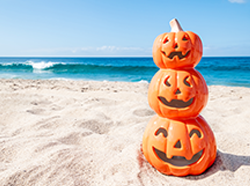Summerween: The Seasonal Decorating Trend Homeowners Are Embracing